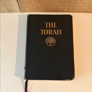 THE TORAH : THE FIVE BOOKS OF MOSES; A NEW TRANSLATION OF By Jewish Publication